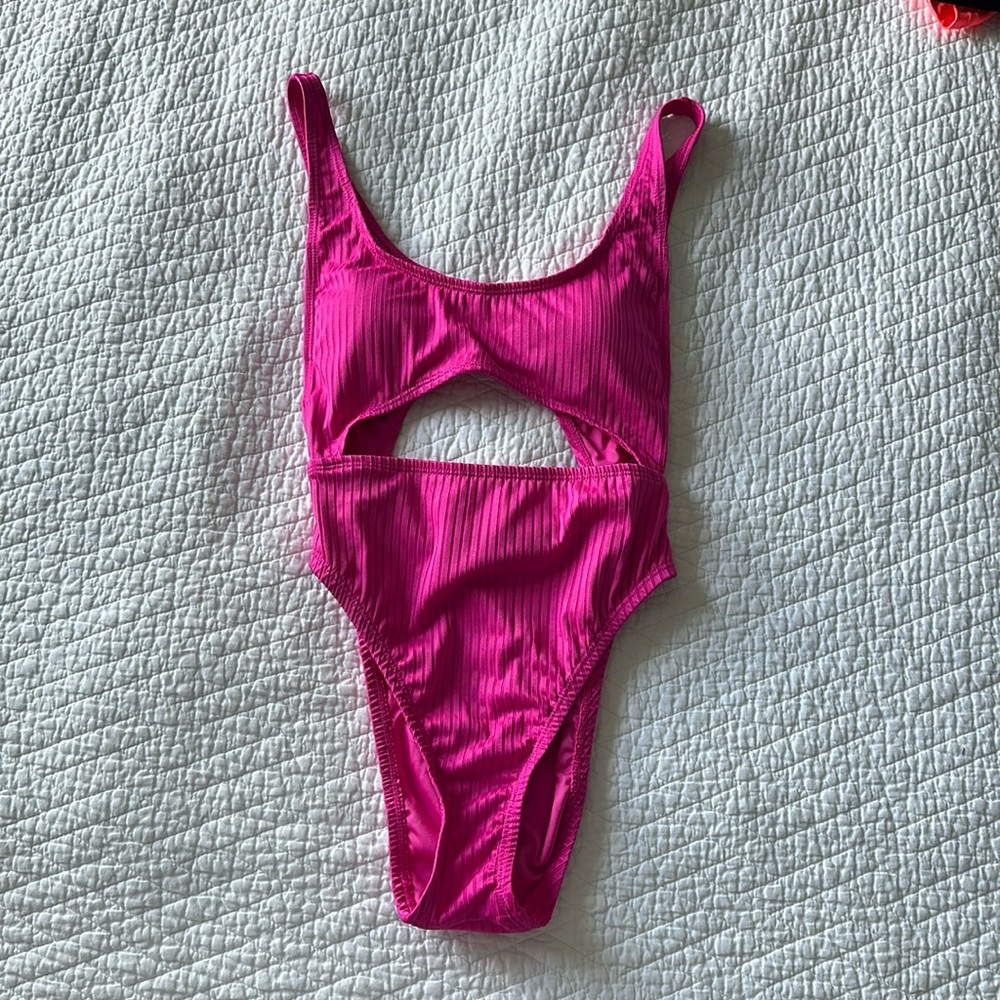 One piece bathing suit